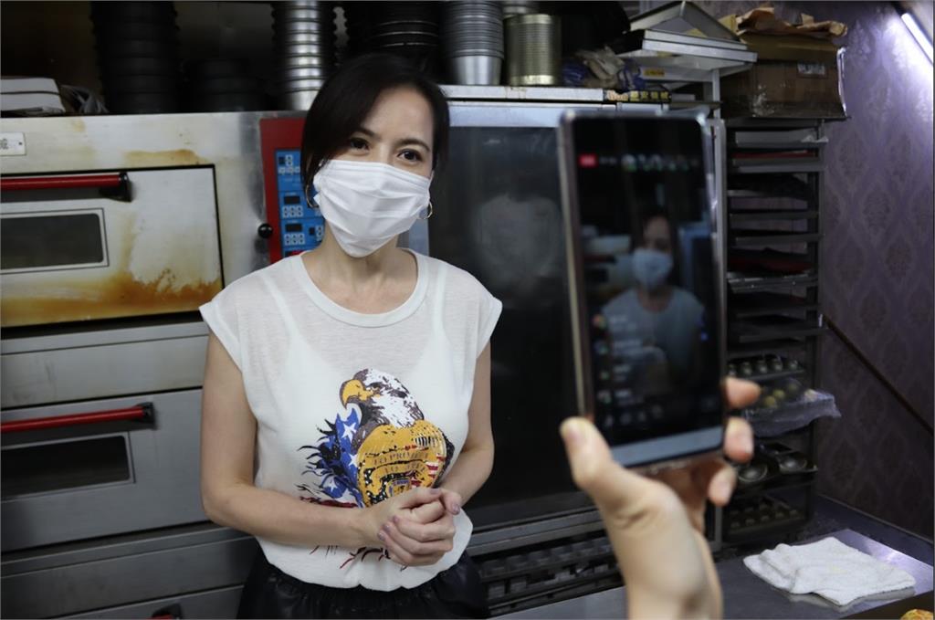 簡沛恩跨界聯名跨上癮 下海揉麵粉趕中秋推出限量驚艷味蕾的伴手禮!