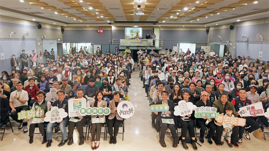 快新聞／萬華平均屋齡42年！劉世芳說明老宅延壽　吳沛憶爭取50億經費助修繕