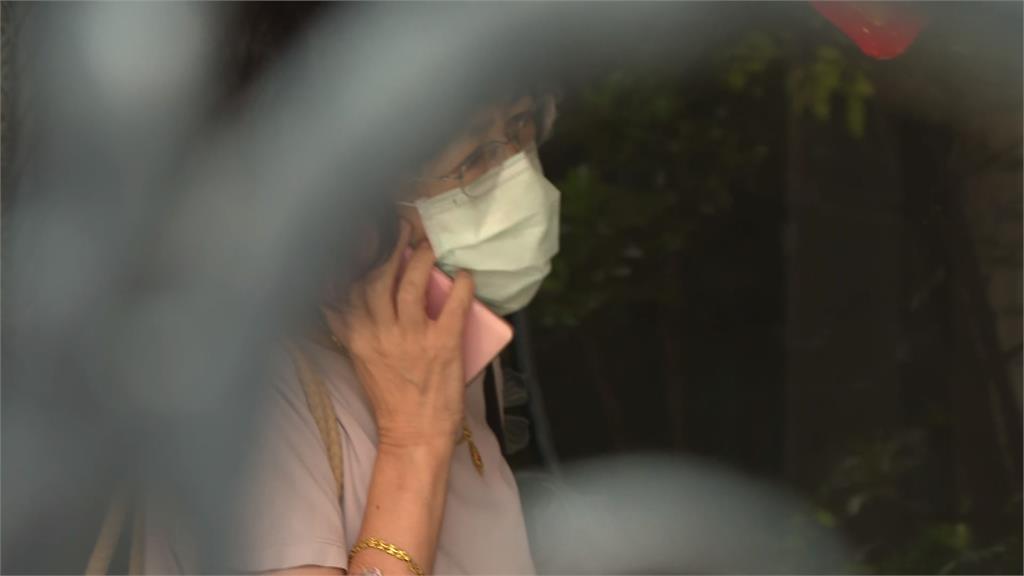 陳佩琪發生日照「玻璃反射身影」 網友歪樓:阿北沒穿衣服?