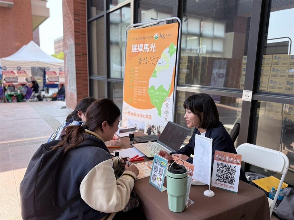連鎖中醫集團釋上百職缺搶醫護人才 應屆生搶先入職 發早鳥獎勵金最高8,000元