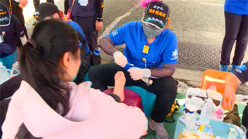 與女神同行!白沙屯進香補給滿滿 氣象署"背行動測站"入列