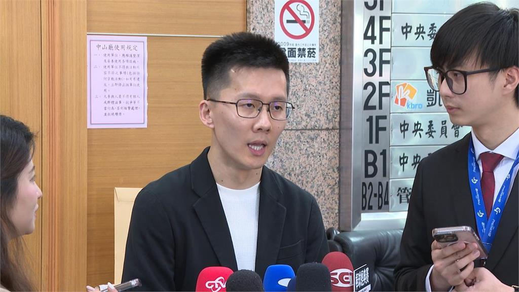 翁曉玲荒唐事「蕭敬嚴不想護航」！嗆「就是錯的阿」隔天黨籍慘被停