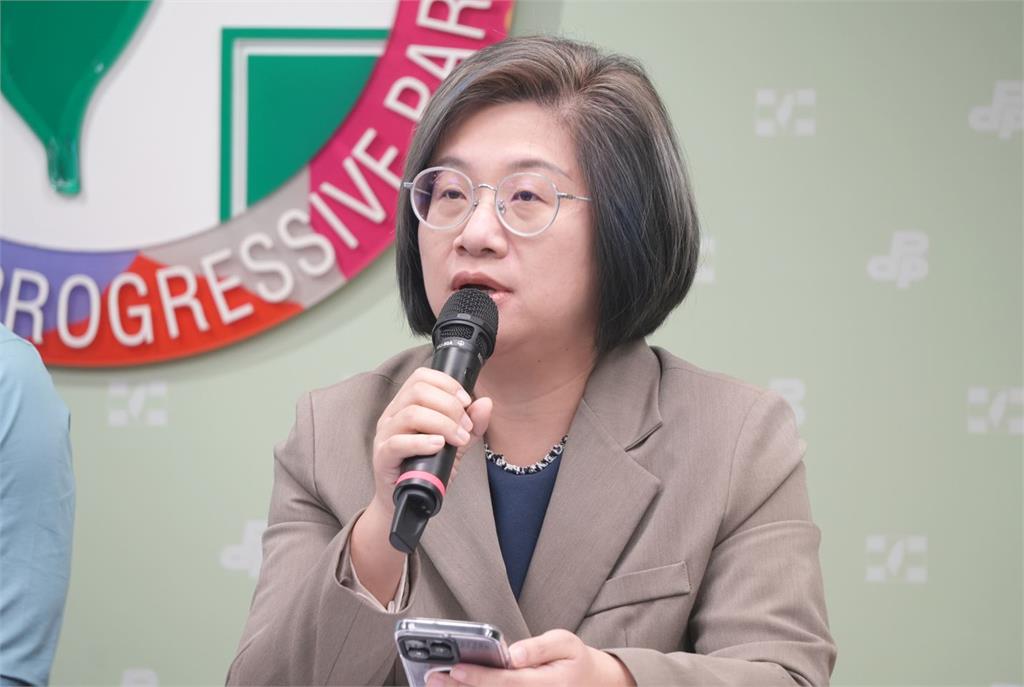 快新聞/轟吳春城海撈2千萬標案 民進黨主張廢壯促法嗆:黃國昌踹共