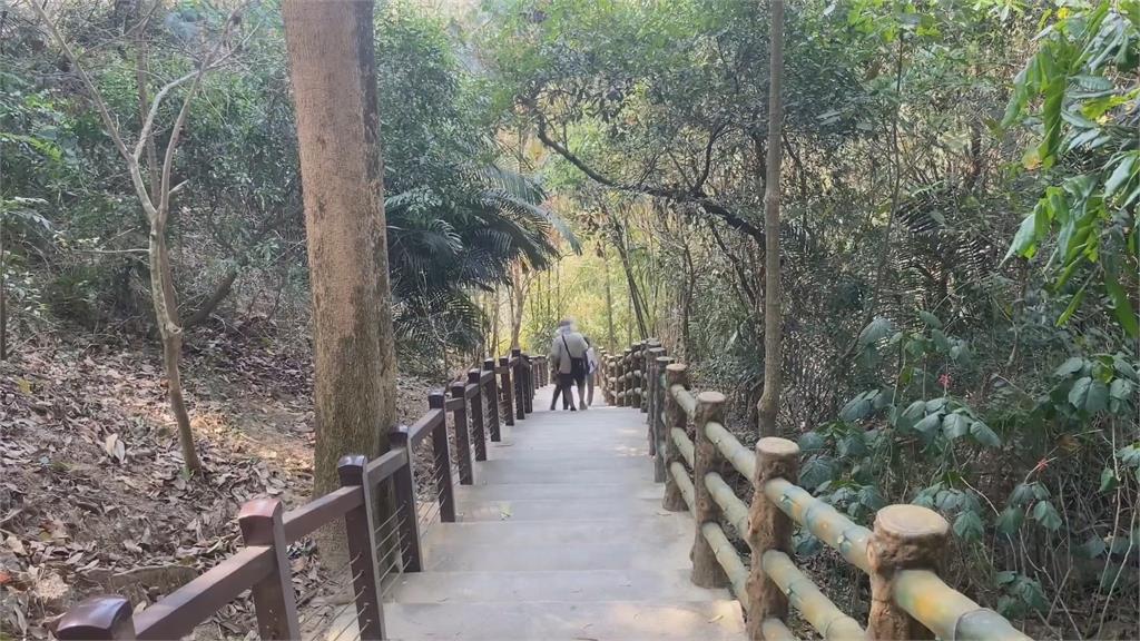 台灣趴趴走/龍崎人的秘密花園 日夜都好玩的虎形山公園