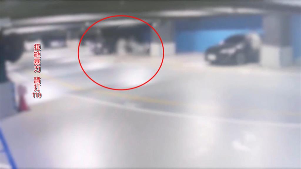 南港百貨停車場爆砍人 1男中刀稱"不認識對方"