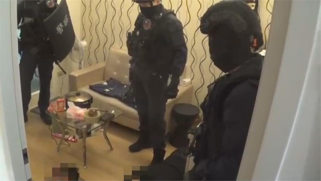 恐怖暴力討債! 開車撞到骨折再押到公墓打 竹聯幫分會長落網