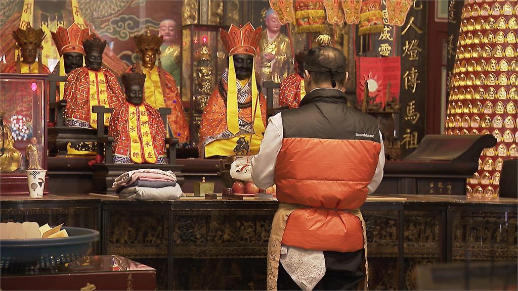 扯! 百年艋舺古蹟祖師廟 遭市府兩度貼告示破壞
