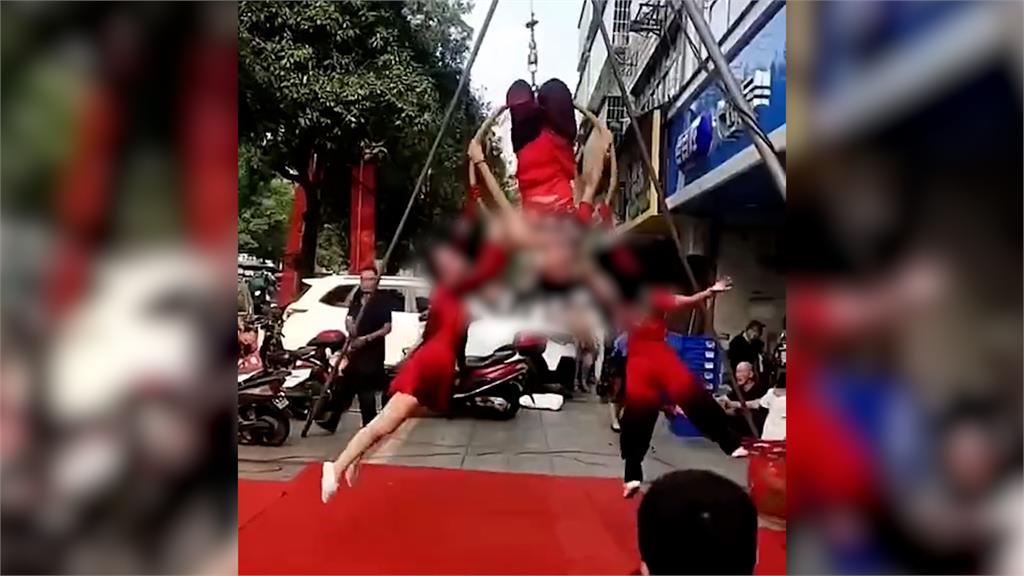 中國3未成年人表演高空特技 「鋼索突脫落」重摔墜地失去意識