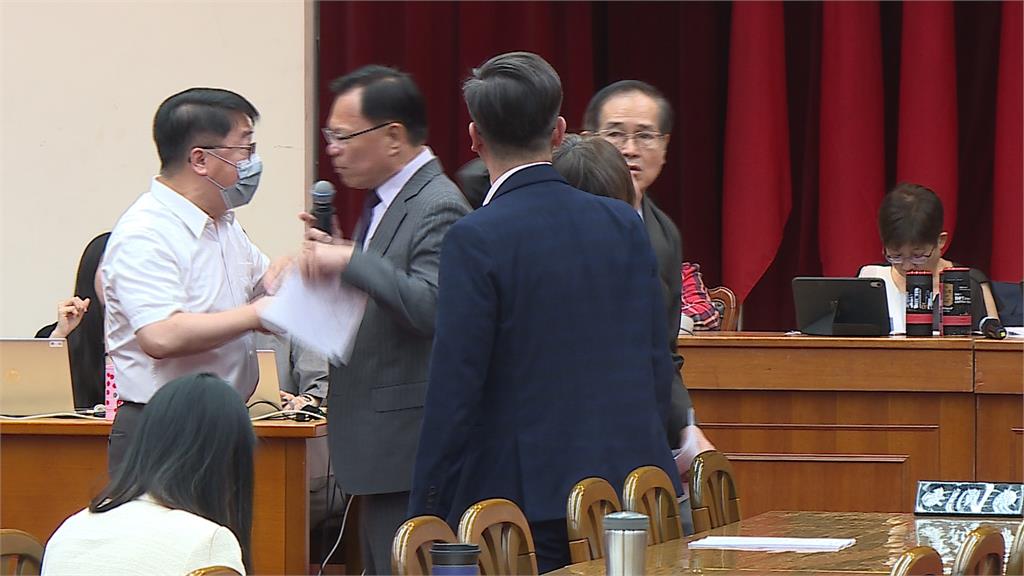 地方補助款爭議 藍白要求立刻撥付 六都副市長 坐看朝野立委爆衝突