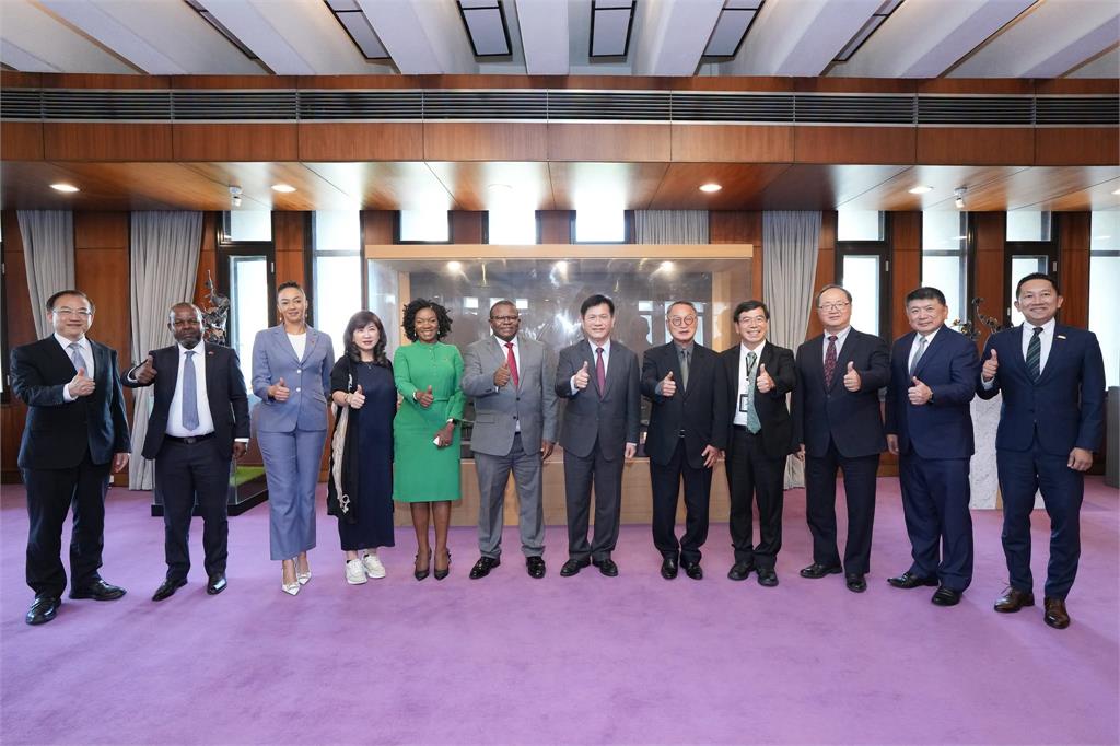 快新聞／非洲最堅定友邦來了！「這國」部長率團訪台　林佳龍親揭經貿合作藍圖