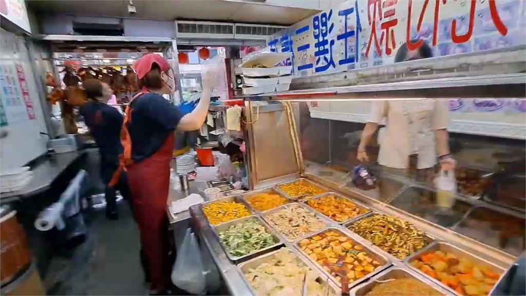 消防員排隊買飯　民眾PO網公審反遭批「沒同理心」