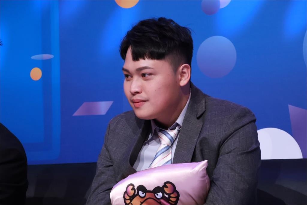 快新聞／疑涉國安法！檢調北上蹲點　《中天》林宸佑返家即遭搜索帶走