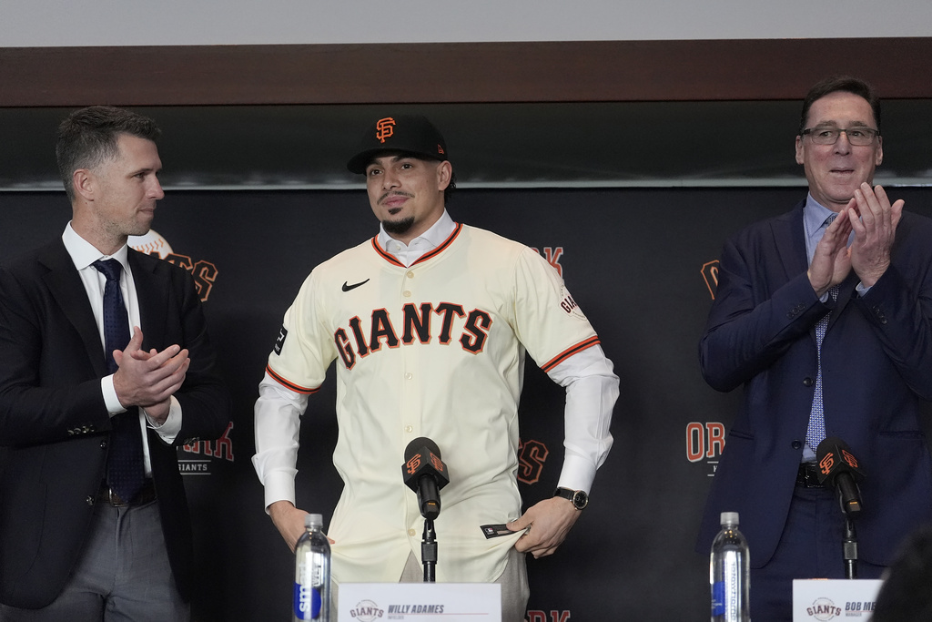 MLB(影)/150轟重砲游擊手正式披上巨人球衣 迫不及待想天天上場比賽