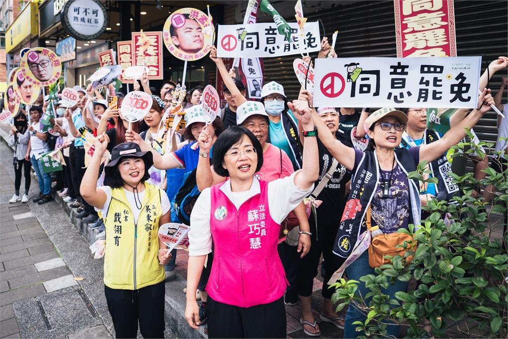 快新聞／大罷免大創意！蘇巧慧提供「罷罷冰」挺民團　籲國會爛委清一清