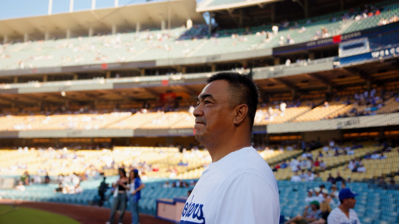 MLB(影)／台將登大聯盟第1人！「台灣巨砲」陳金鋒重返道奇再穿52號球衣開球