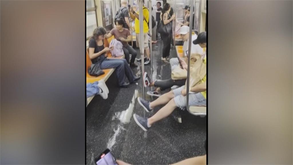 紐澤西暴雨2死進緊急狀態　紐約地鐵水淹車廂如災難片