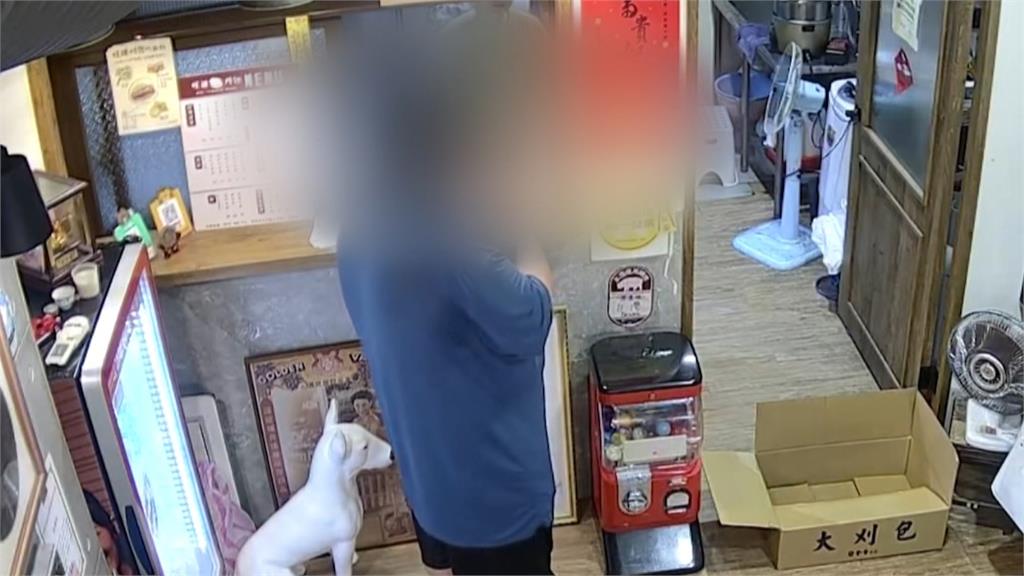 黃仁勳愛店也曾被騙 男向雞蛋糕攤借3500元誆換零錢