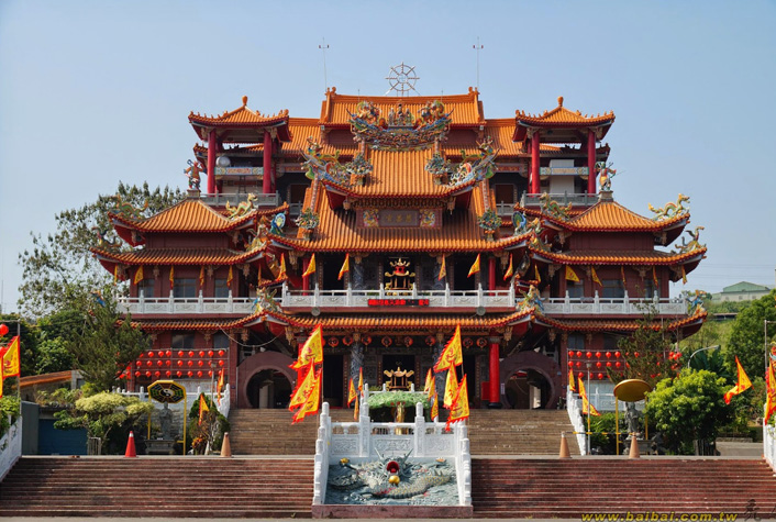 粉紅超跑率領「三神贊境」熱鬧登場！白沙屯媽祖開光、捐300萬善款助花蓮