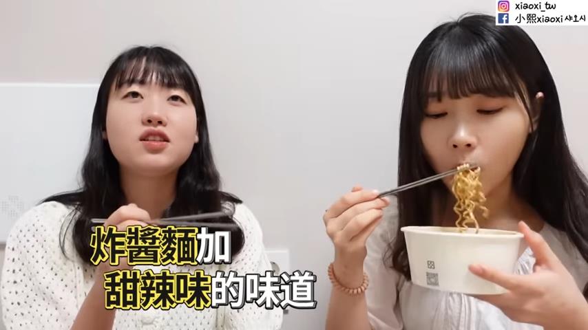 從來沒看過！台灣泡麵2個碗神奇用途　韓妞初見驚喊：真的假的？