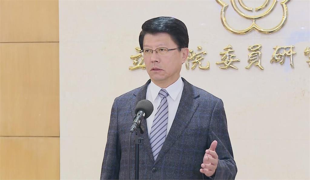 謝龍介提早被陳亭妃扣倒？「他民調再掉6%」黃暐瀚曝2關鍵藍大失血