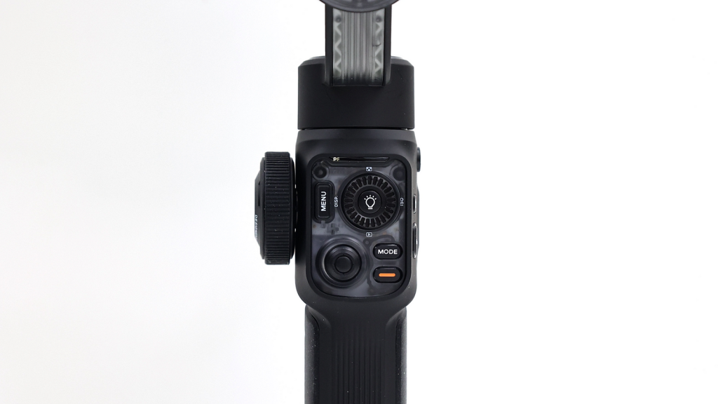 裝上智慧追蹤後 拍攝更便利 Zhiyun Smooth 5S AI
