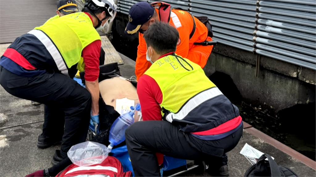 龜山島潛水出事了! 遊客浮出海面臉朝下 送醫搶救不治