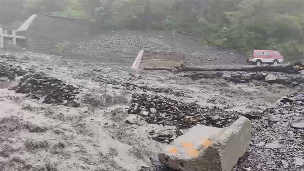 唯一聯外道路遭沖垮 霧台大武部落110人受困