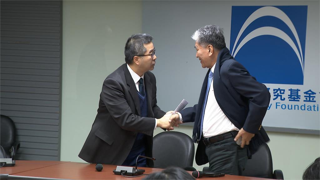 鄭麗文稱中國是親人　梁文傑：讓我破產倒閉的親戚有何意義