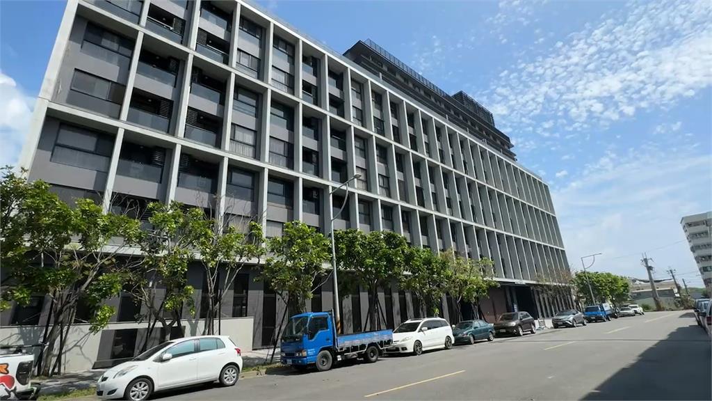 開門有驚喜...入住宜蘭民宿竟有「其他組房客」在房內 縣府說話了
