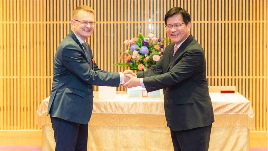 台駐立陶宛代表處恐改名 林佳龍:立台中三邊非零和遊戲