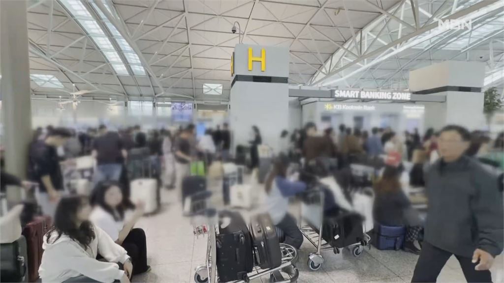 南韓仁川機場大當機！　中國三航空公司系統癱瘓　手工開登機證