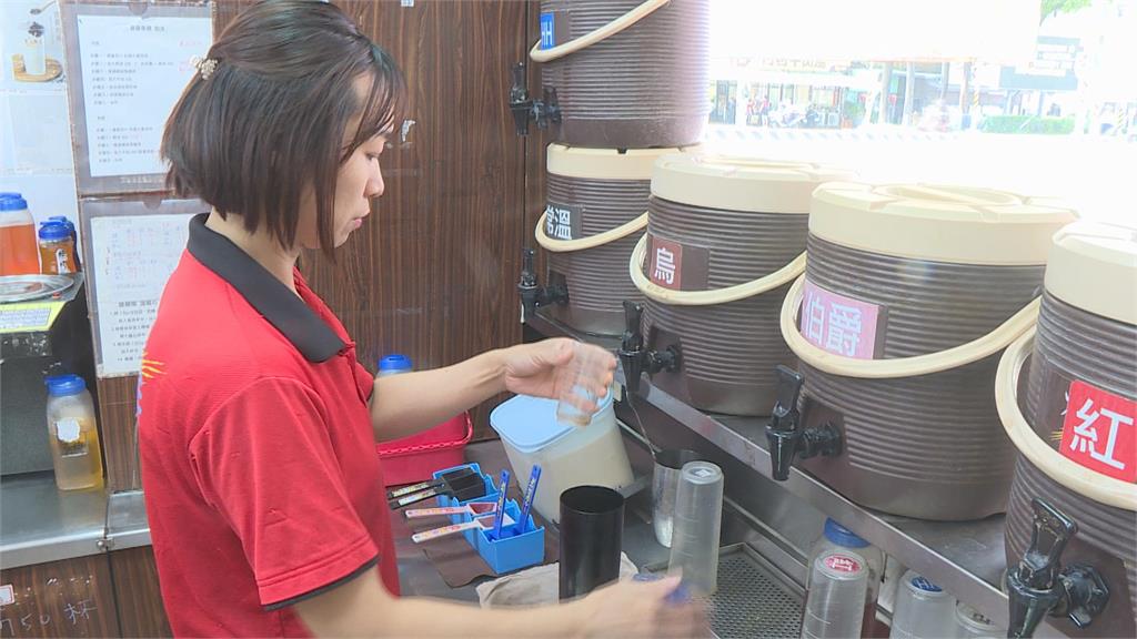 手搖飲大戰!北部品牌台南展店 在地飲料龍頭推瓶裝飲料