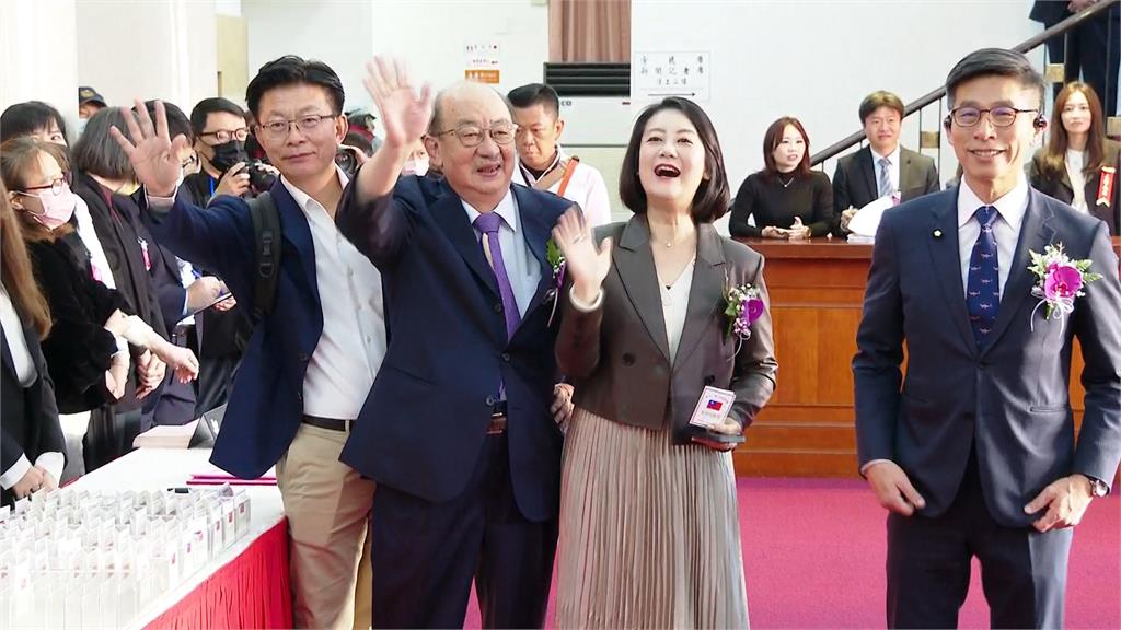 黃國昌要求2/6開議 林俊憲酸「不如初一上班」