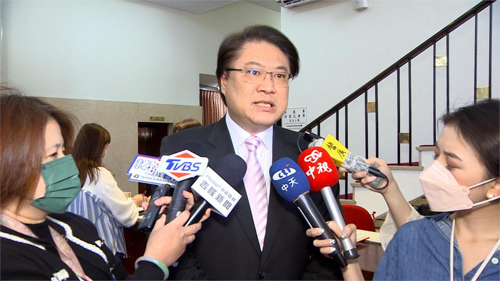 震撼!蔡適應宣布不連任立委 林右昌揭原因:輸「買票政策」