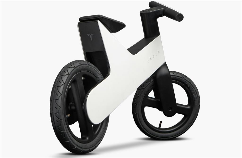 太扯!特斯拉推「兒童限定車」搶翻 黃牛價可買「一台Model 3」