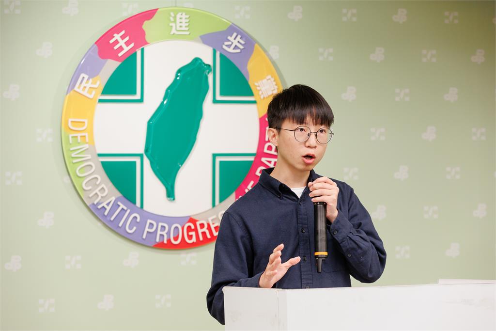 快新聞/「這次你我都在」青年籲連假返鄉連署罷免 民進黨:為國民黨重上民主必修課