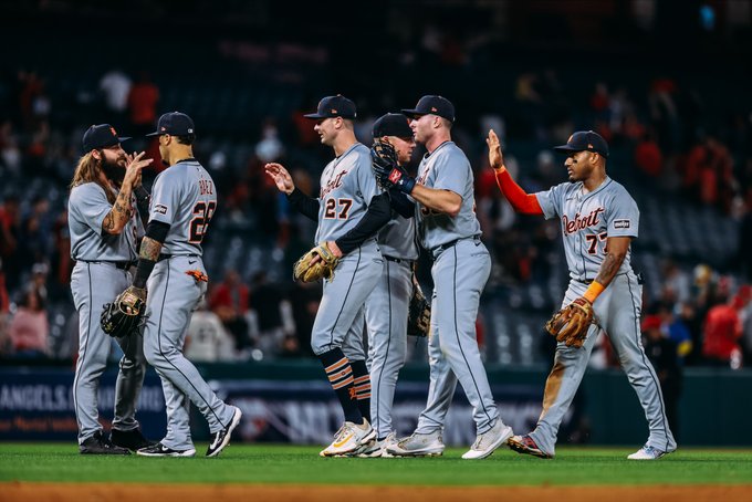 MLB(影)／老虎「內野魔術師」轉戰中外野　美技沒收全壘打還開轟