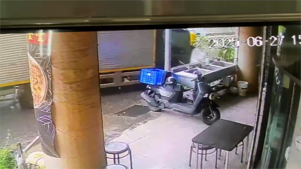 高雄小貨車疑毒駕一路撞！　逆向撞上聯結車害駕駛喪命