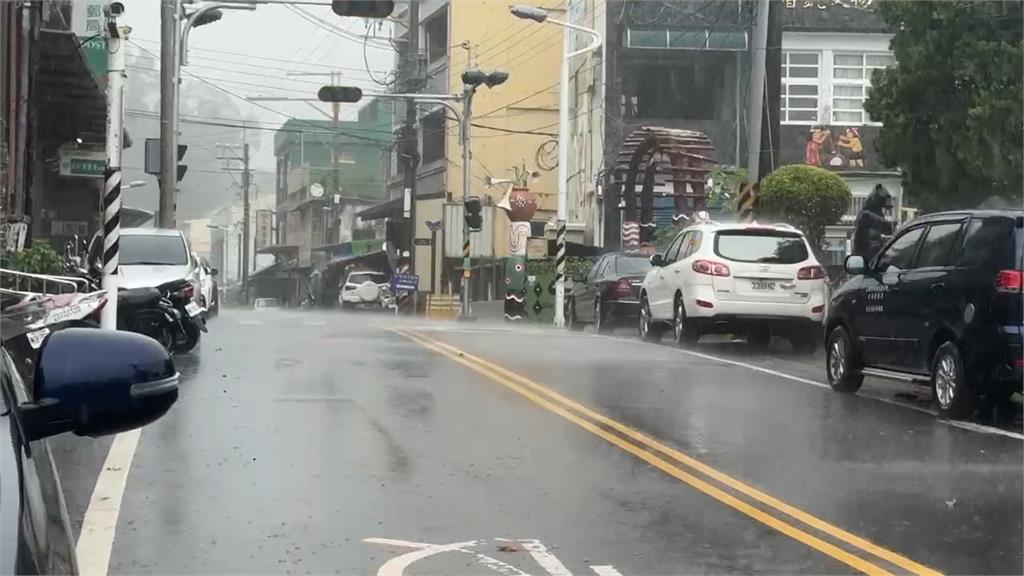楊柳暴風圈橫掃山區 茂林林道土石坍方阻路