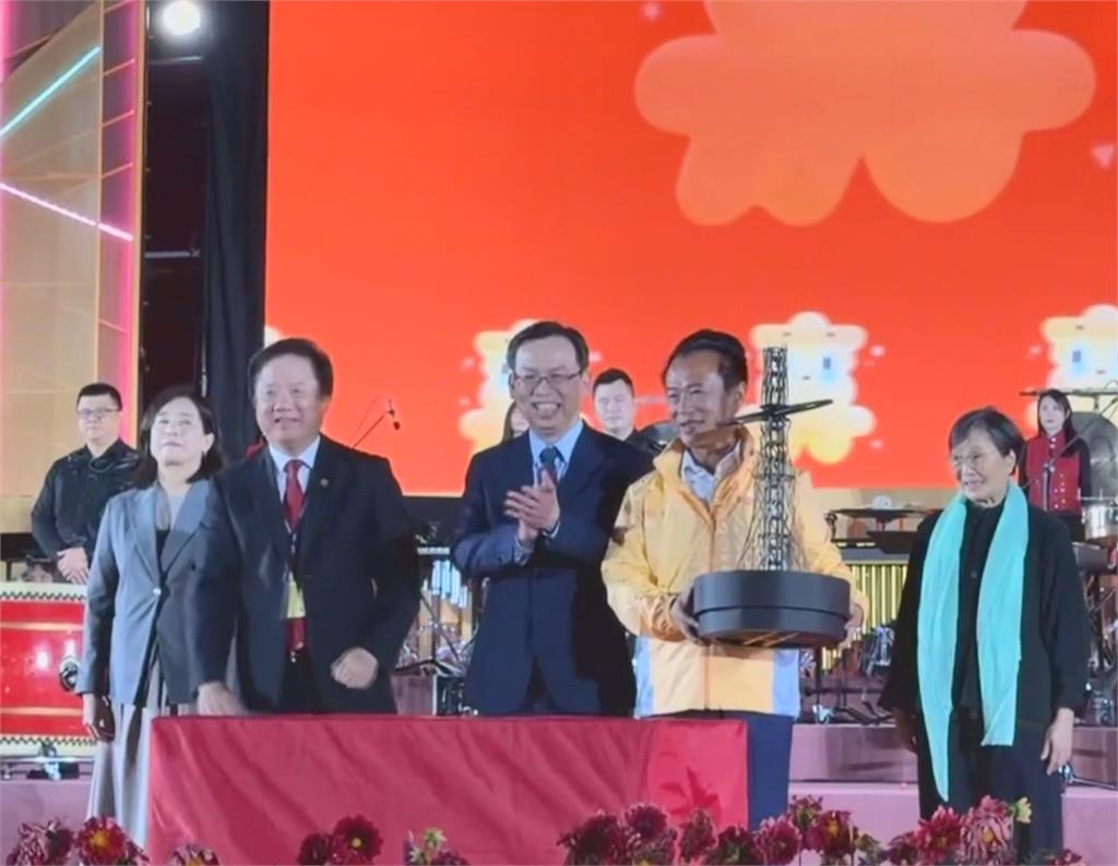 2026台灣燈會嘉義登場　21公尺主燈「光沐」搶先展演