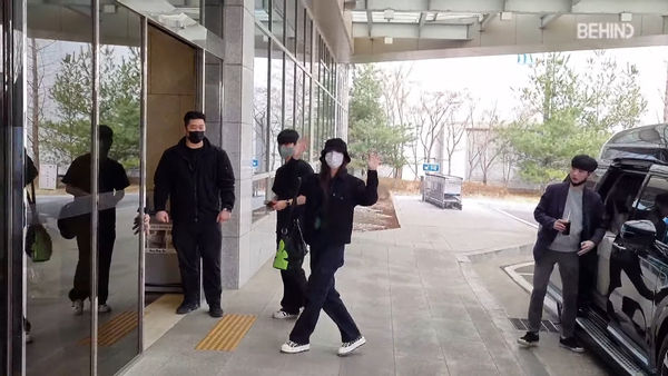 終於來了!BLACKPINK出發來台 四閨女機場穿搭全曝光