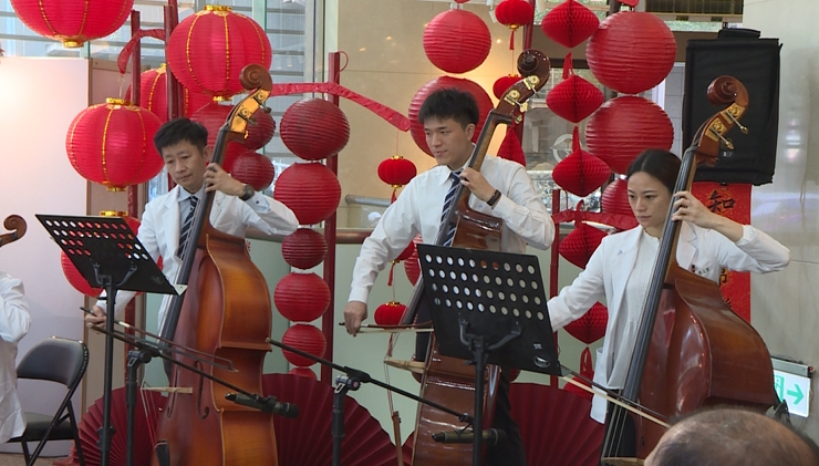 中國醫藥大學附設醫院 邀書法名家吳運進新春揮毫