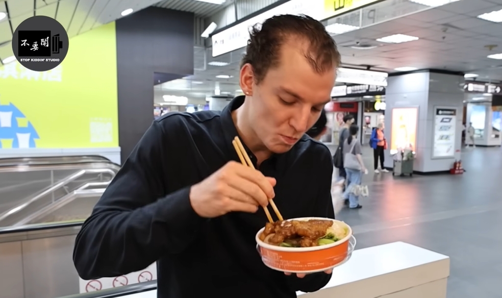 德國旅客搭捷運遇「神級服務」！差點淚崩提醒台灣人：外國月亮真沒比較圓