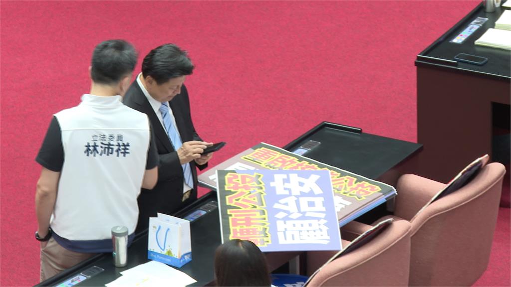 賴總統普發一萬遭藍營砲轟　民進黨：這次「零舉債」