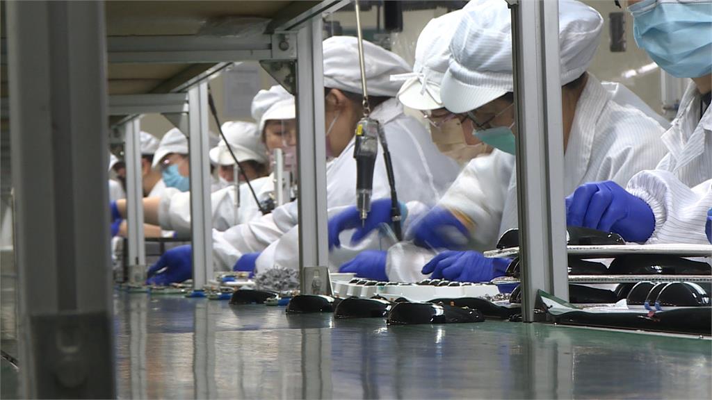 4.5萬人炸鍋了！狂敲聯署「拒絕印度移工」⋯勞動部針對「良民證漏洞」全面回應