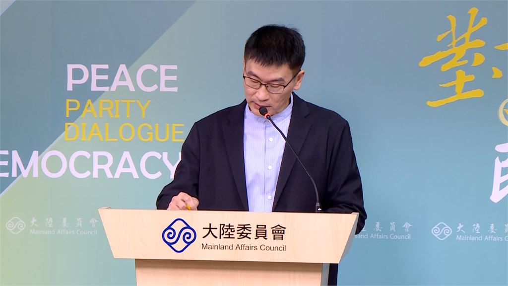 「小小賴清德拿下」　中生捏頭照挨轟！台網友怒喊遣返