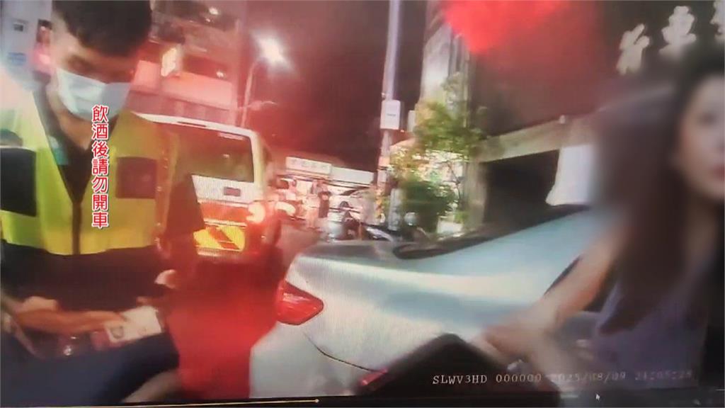 彰化女駕駛自撞民宅　酒測值高達1.02遭捕喊「我是女生耶」