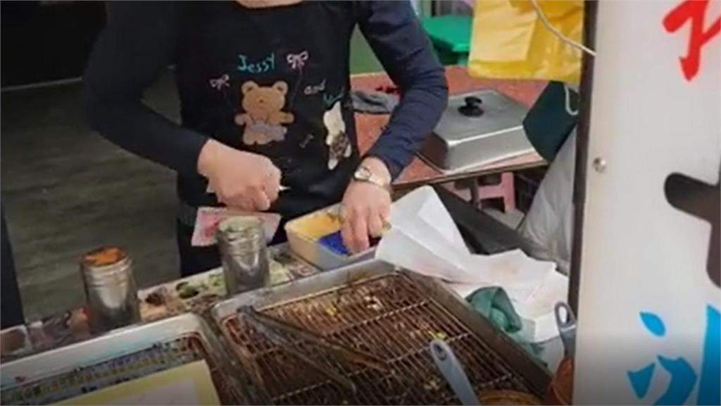 宜蘭蔥油餅攤老闆疑使「暗黑手法」掉鈔A錢!炎上店家女兒出面道歉了