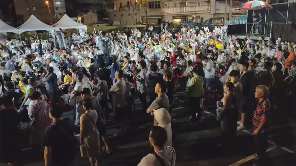 首場戶外開講台中登場 柯文哲酸侯友宜:常常忘了他的存在