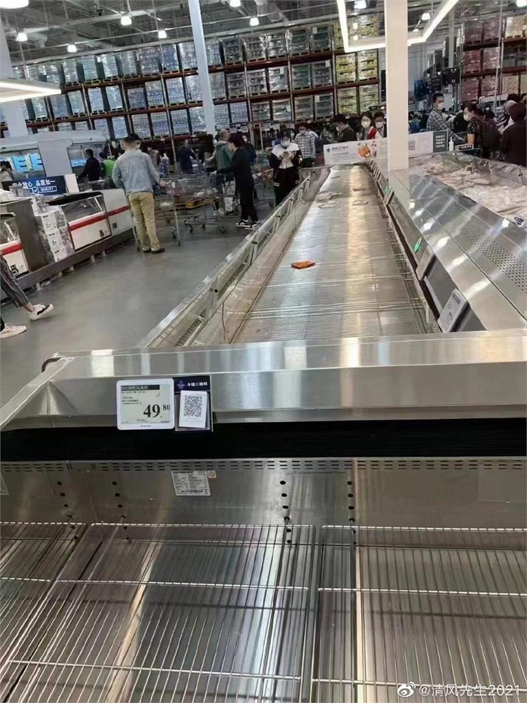 北京超市現搶菜潮！官媒急喊「物資足」網狠酸：重點能出門嗎？